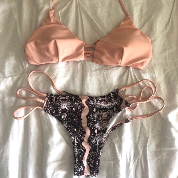 Bikini set - Picture 1 of 3